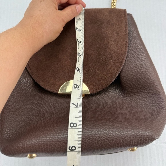 Moda Luxe Brown and Gold Crossbody Bag with Chic Design - Picture 9 of 12